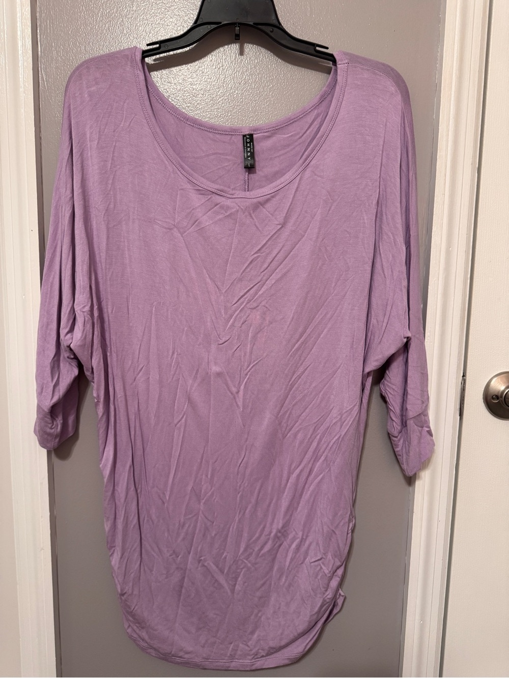 Women’s Scoop Neck Tunic Top in Lilac